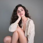 chan-dai-nguoi-isarel-yael-shelbia-dep-nhu-nu-than-khien-cu-dan-mang-san-lung-hinh-anh-3de-5136356